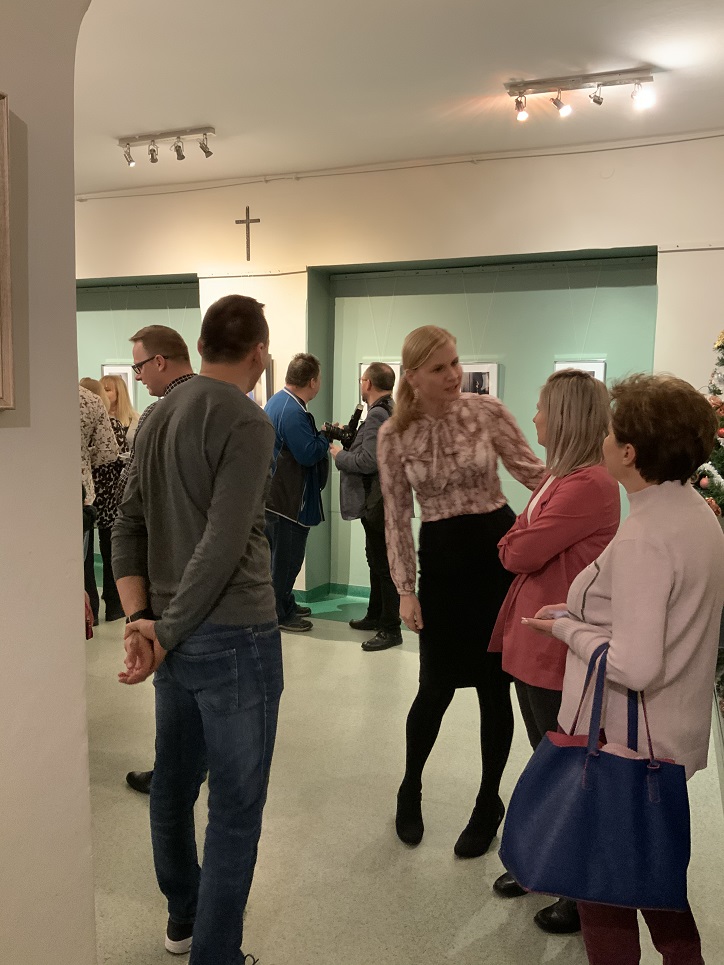 5025B083-1569-48C5-9BB1-B79802351423